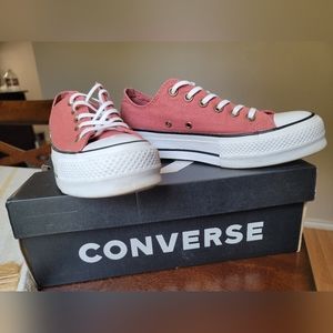 Chunky Red Platform Converse Size 7.5